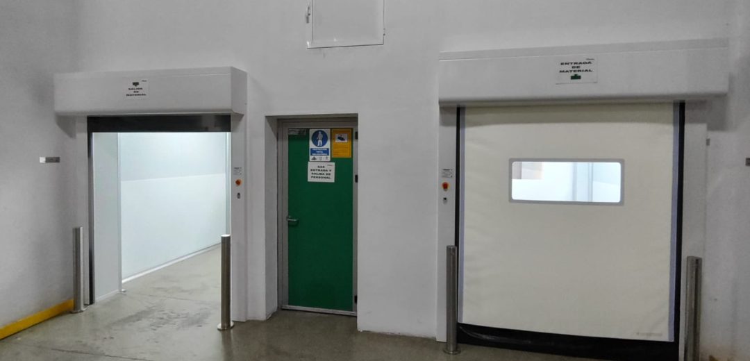 02-sala_blanca puerta rápida personalizable para salas blancas madrid