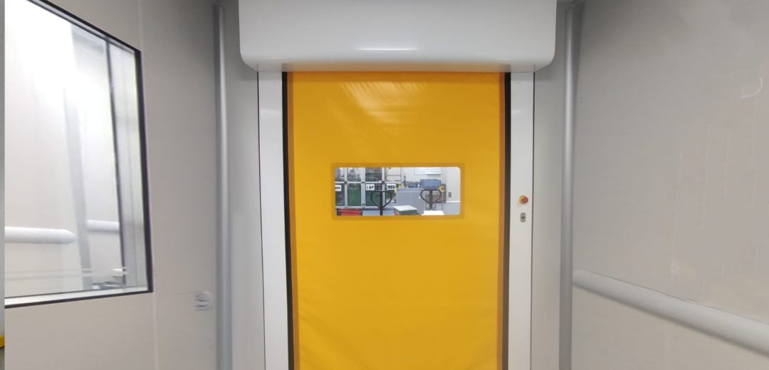 03-sala_blanca puerta rápida a medida en Madrid